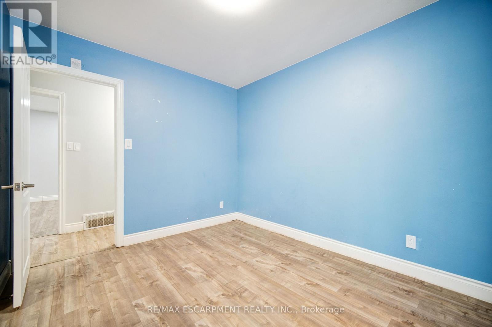 51 Rouse Avenue, Cambridge, Ontario  N1R 4M6 - Photo 23 - X12090706