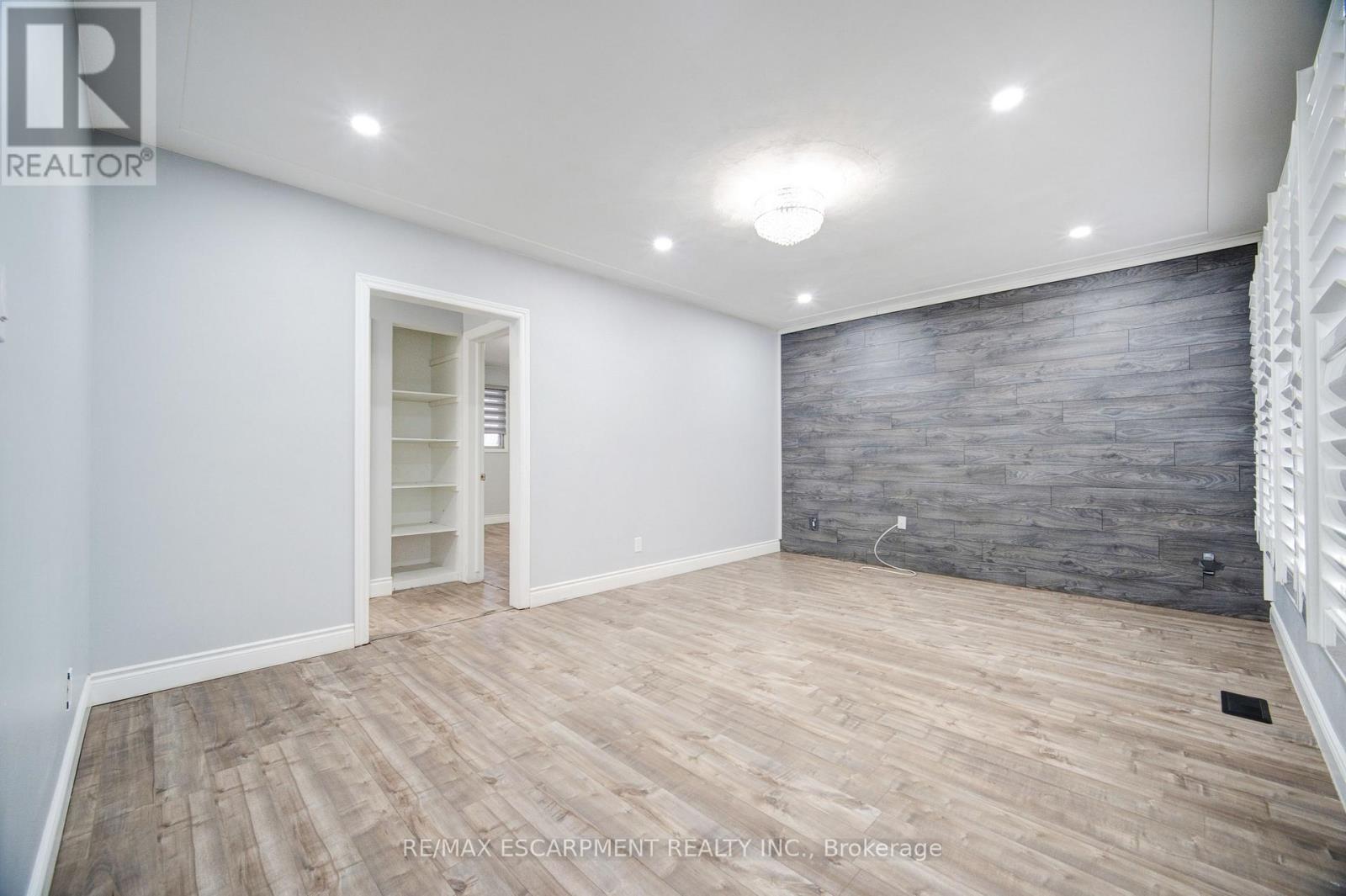 51 Rouse Avenue, Cambridge, Ontario  N1R 4M6 - Photo 8 - X12090706