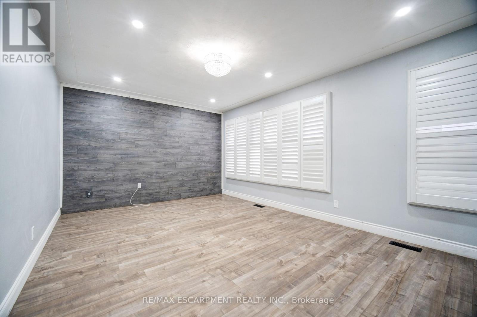 51 Rouse Avenue, Cambridge, Ontario  N1R 4M6 - Photo 9 - X12090706