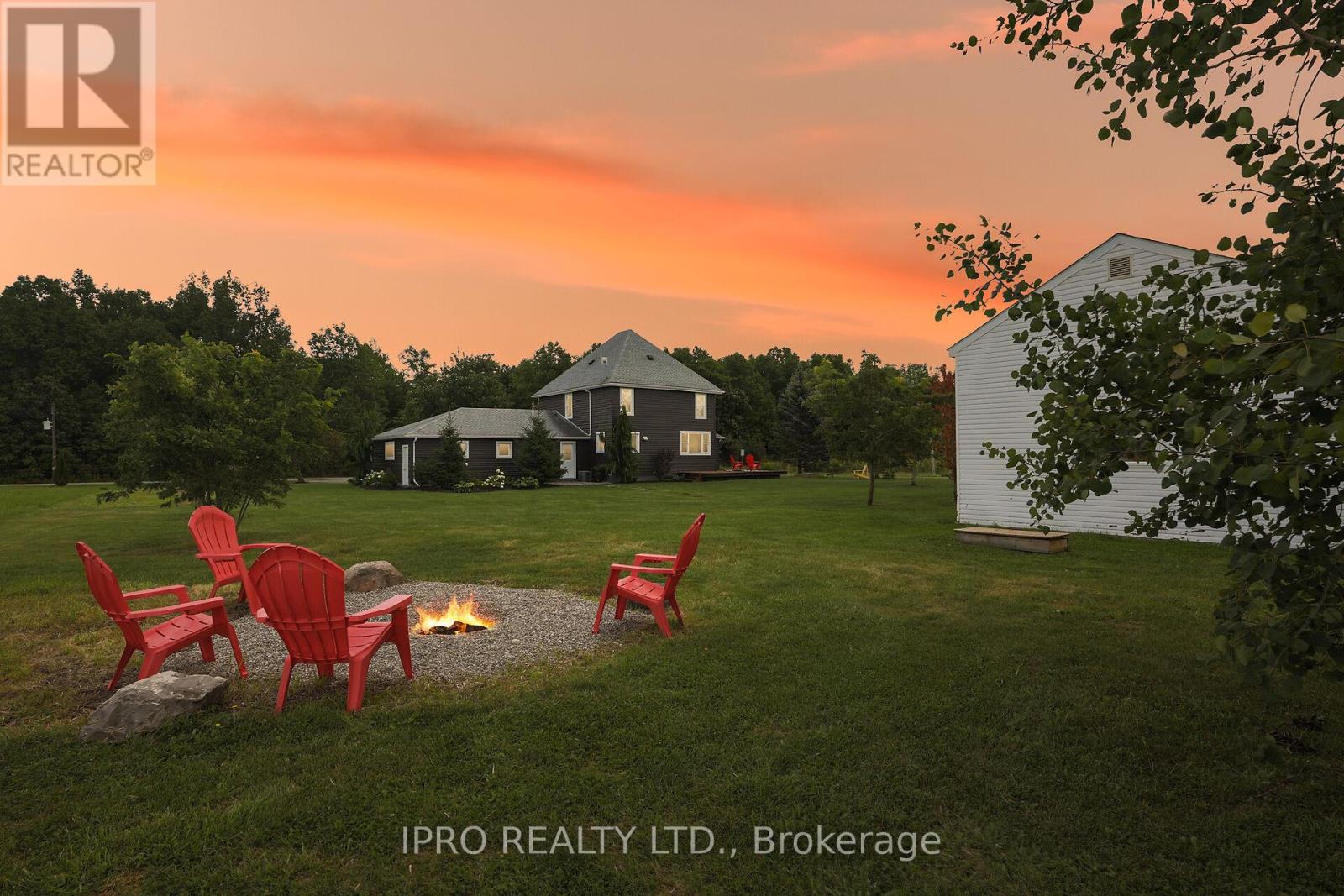 13717 Ort Road, Niagara Falls (Lyons Creek), Ontario  L2E 6S6 - Photo 5 - X12090719