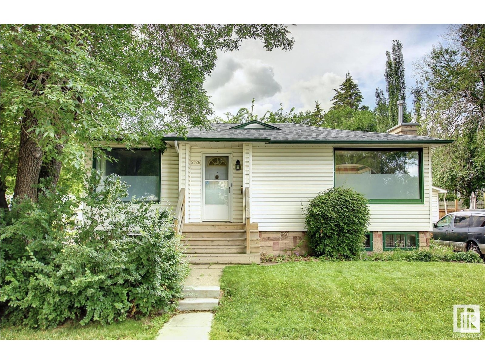 Property at 9426 95 Street NW image 2