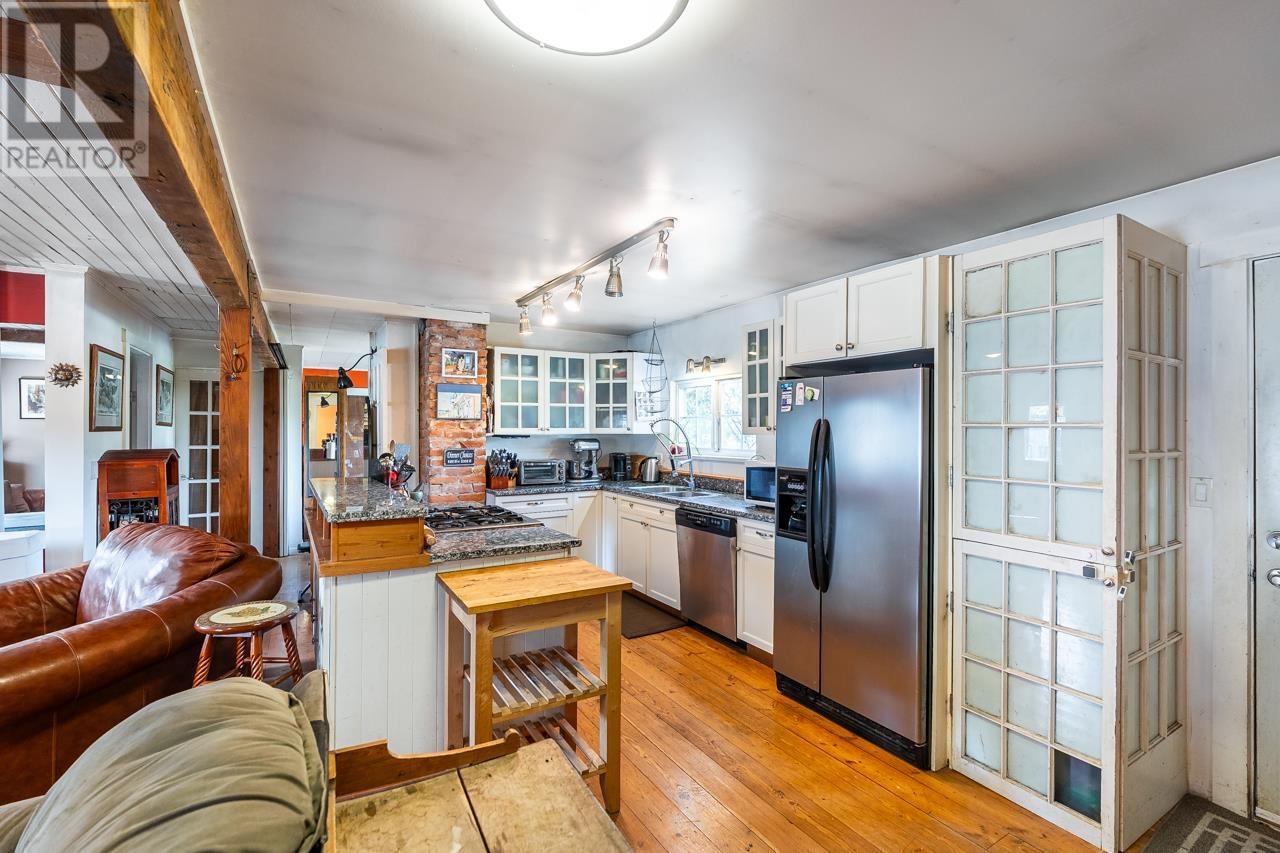 Property at 1052 COMO LAKE AVENUE image 5