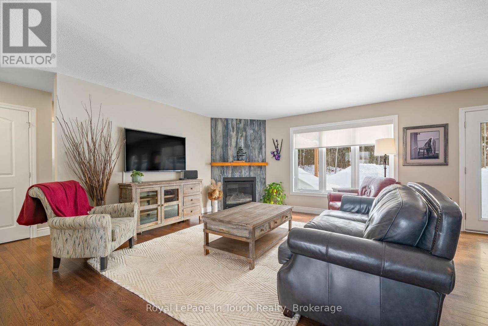 Property at 15 RALPH DALTON BOULEVARD image 4