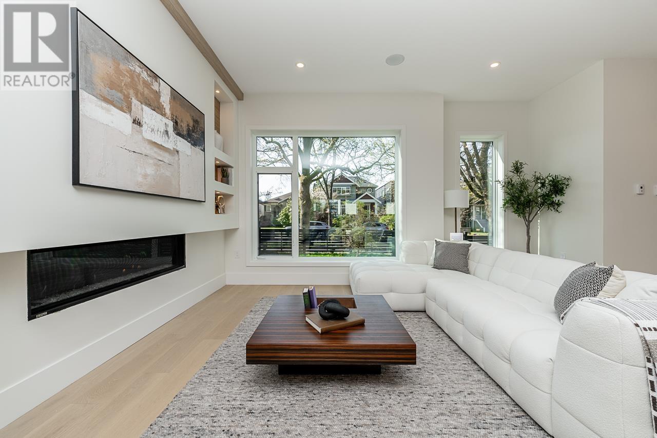 Property at 439 W 22ND AVENUE image 3