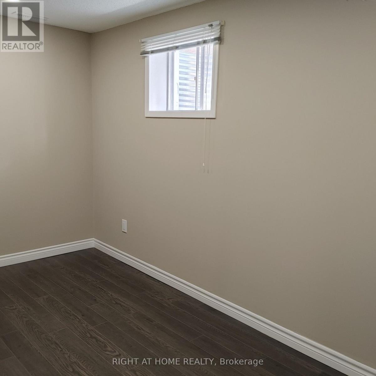 56 Mccallum Drive, Richmond Hill, Ontario  L4C 7S8 - Photo 9 - N12090752