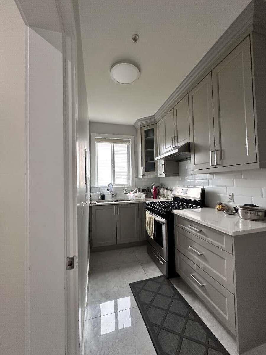 Property at 8394 MCTAGGART STREET image 4