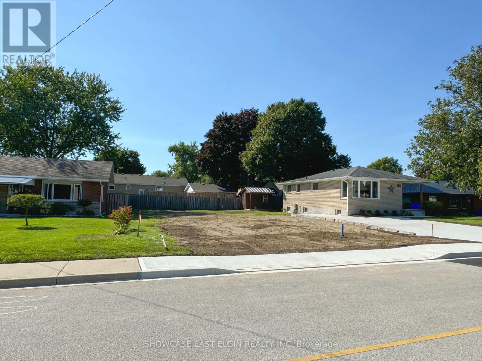 212 Caverly Road, Aylmer, Ontario  N5H 2P7 - Photo 2 - X12090783
