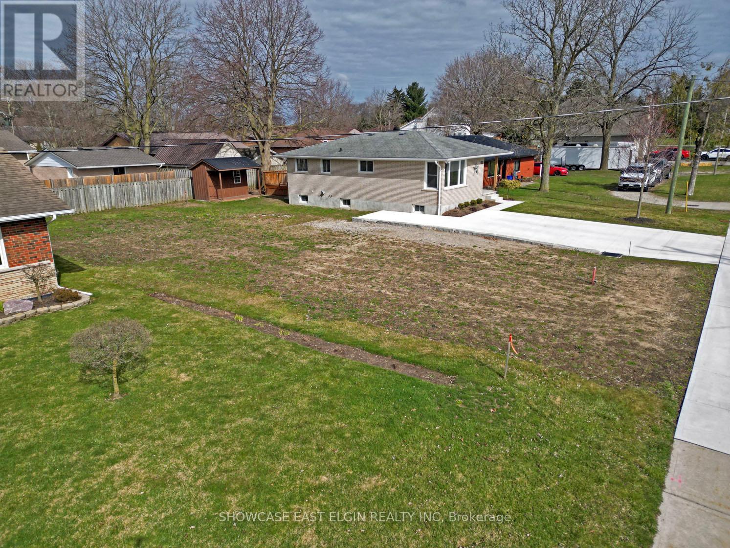 212 Caverly Road, Aylmer, Ontario  N5H 2P7 - Photo 3 - X12090783
