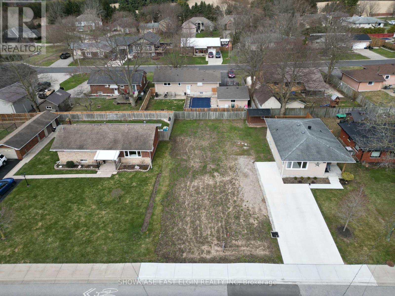 212 Caverly Road, Aylmer, Ontario  N5H 2P7 - Photo 4 - X12090783