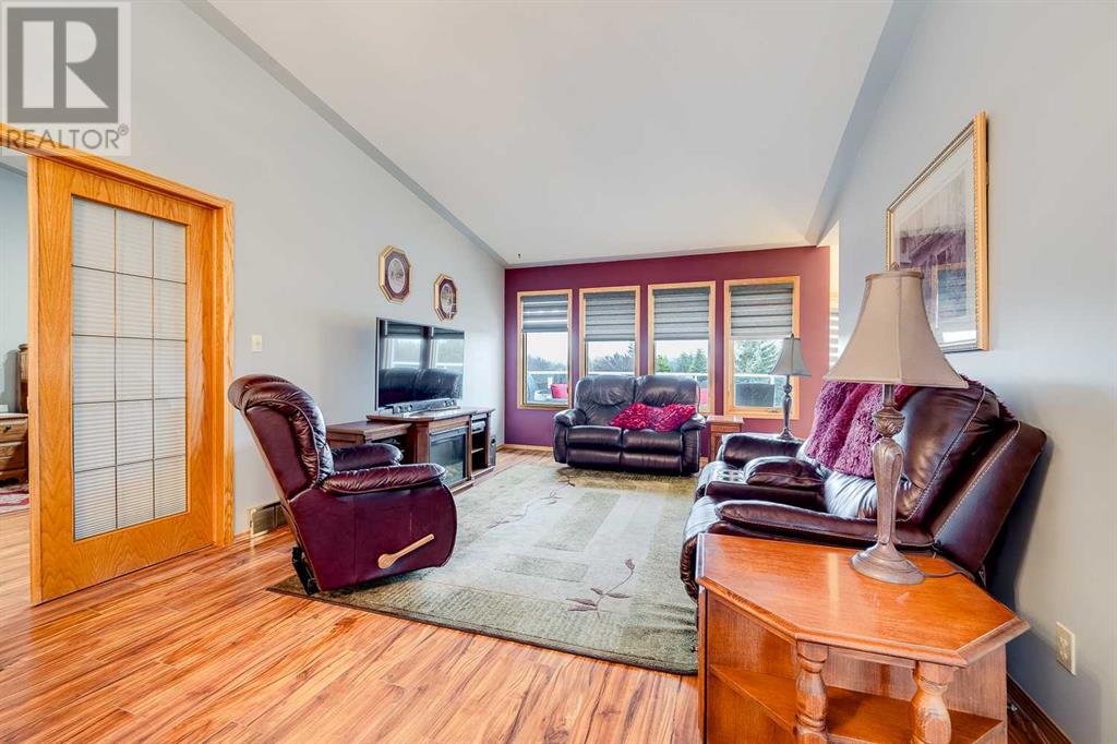 Property at 2, 4901 Farrell Avenue image 4