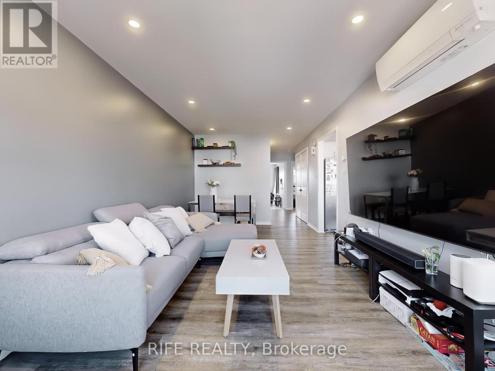 Property at 34 - 120 D'AMBROSIO DRIVE image 3