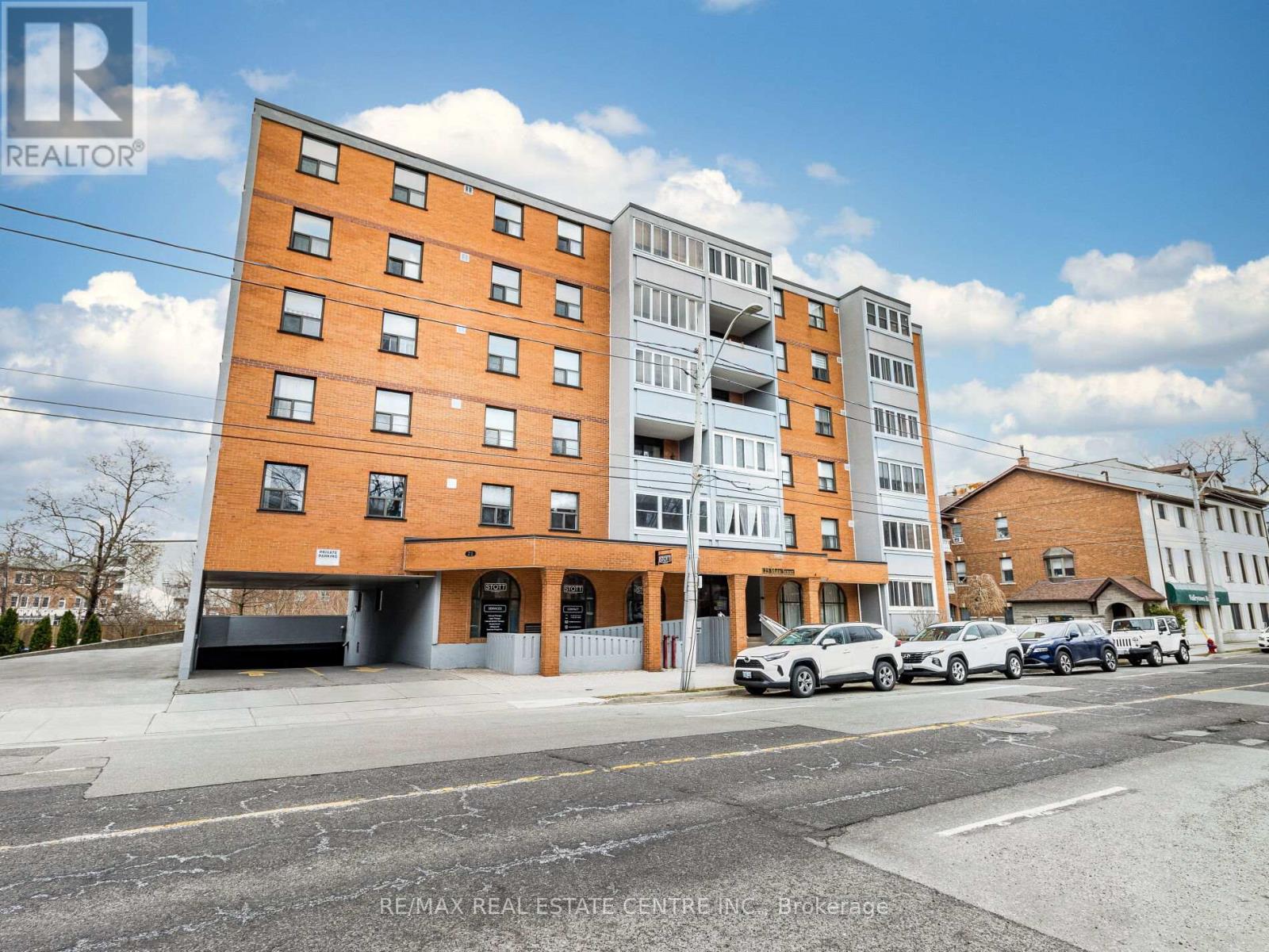 Property at 406 - 23 MAIN STREET image 2