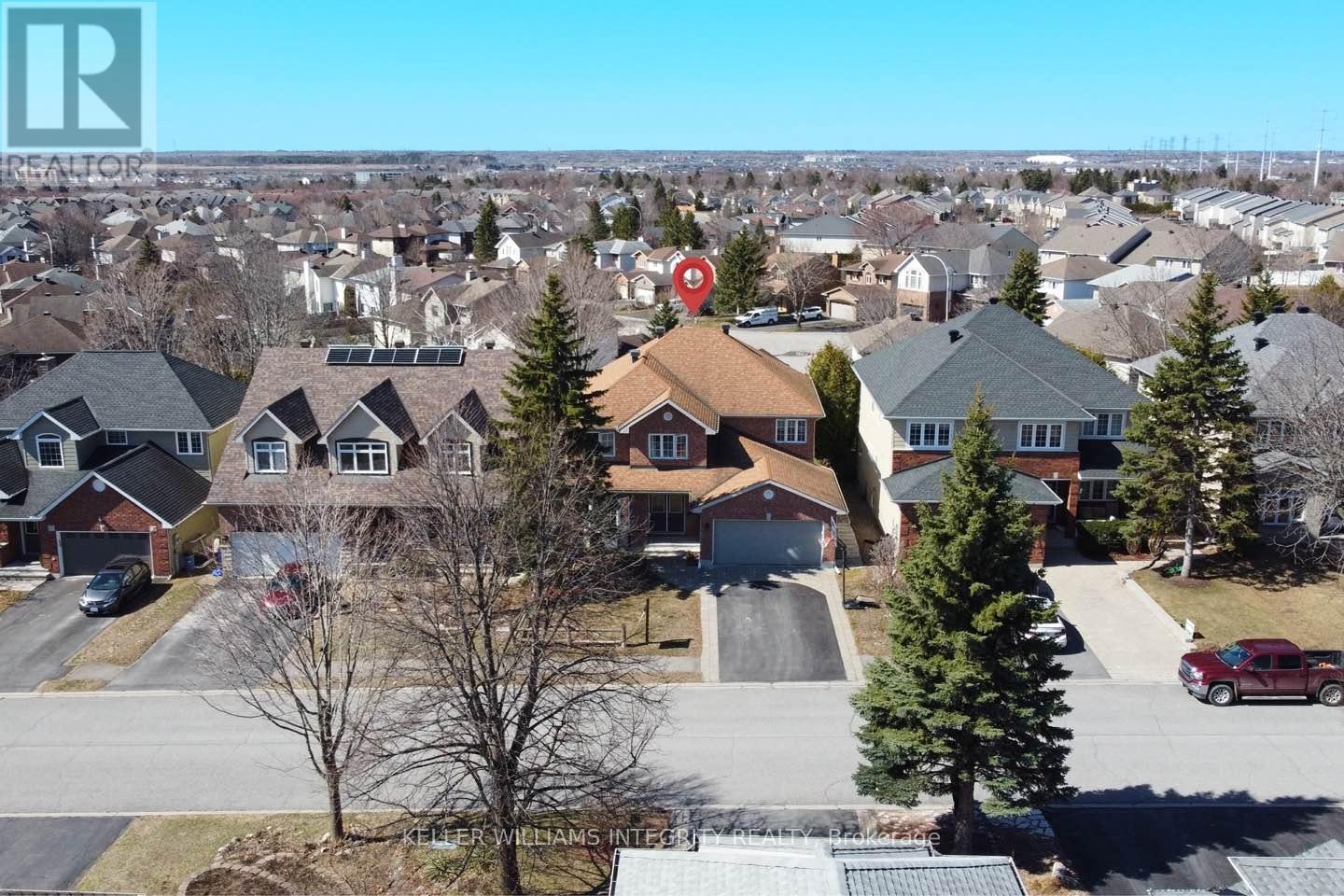 Property at 9 SHANNONDOE CRESCENT image 3
