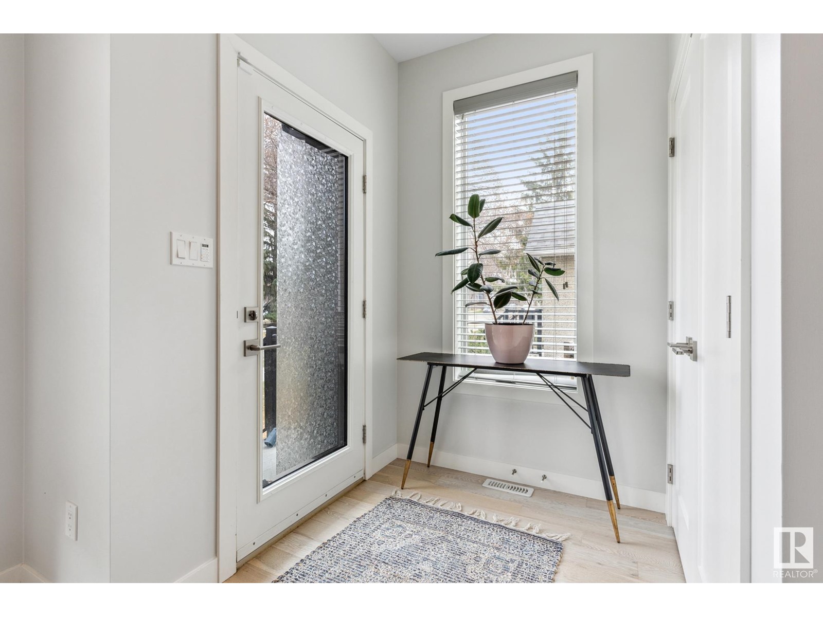 Property at 10811 63 AV NW image 2