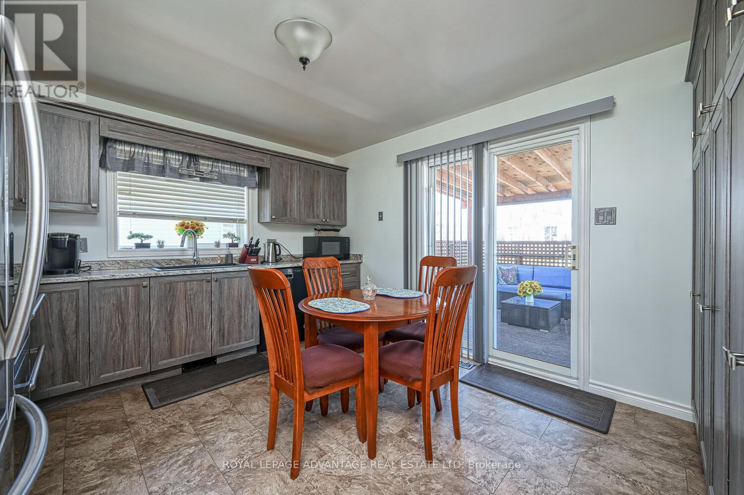 41 Treelawn Boulevard, Perth, Ontario  K7H 3P1 - Photo 17 - X12090790