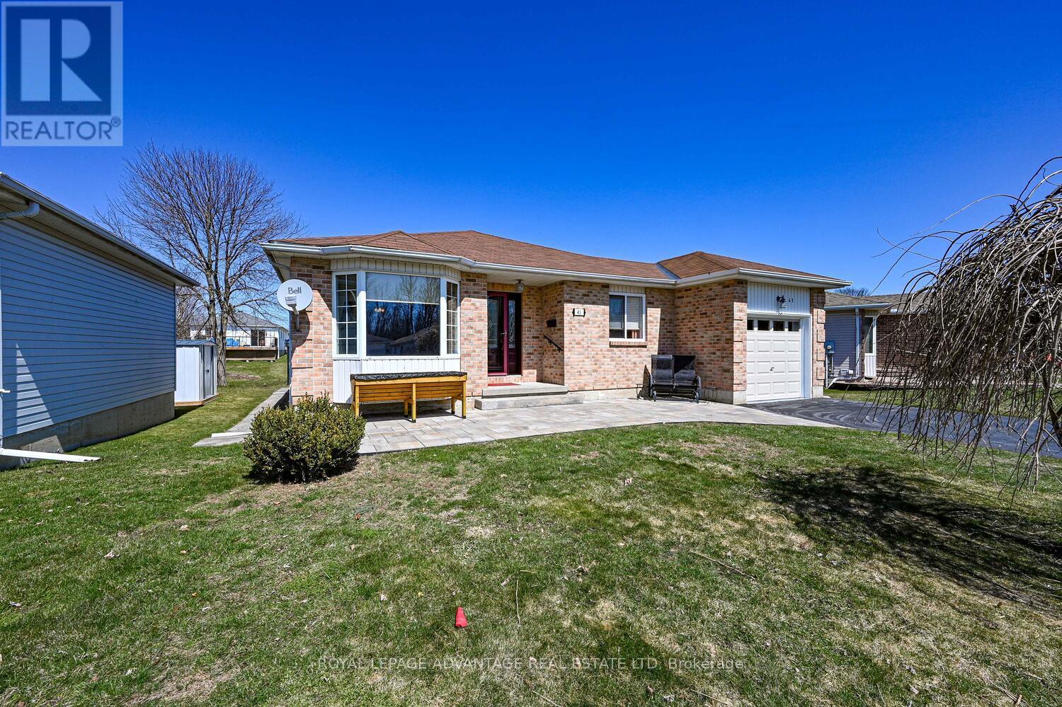 Property at 41 TREELAWN BOULEVARD image 4