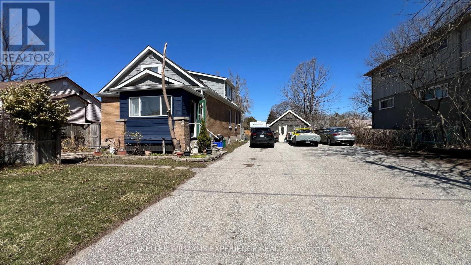 72 Campbell Avenue, Barrie, Ontario  L4N 2T4 - Photo 2 - S12090786