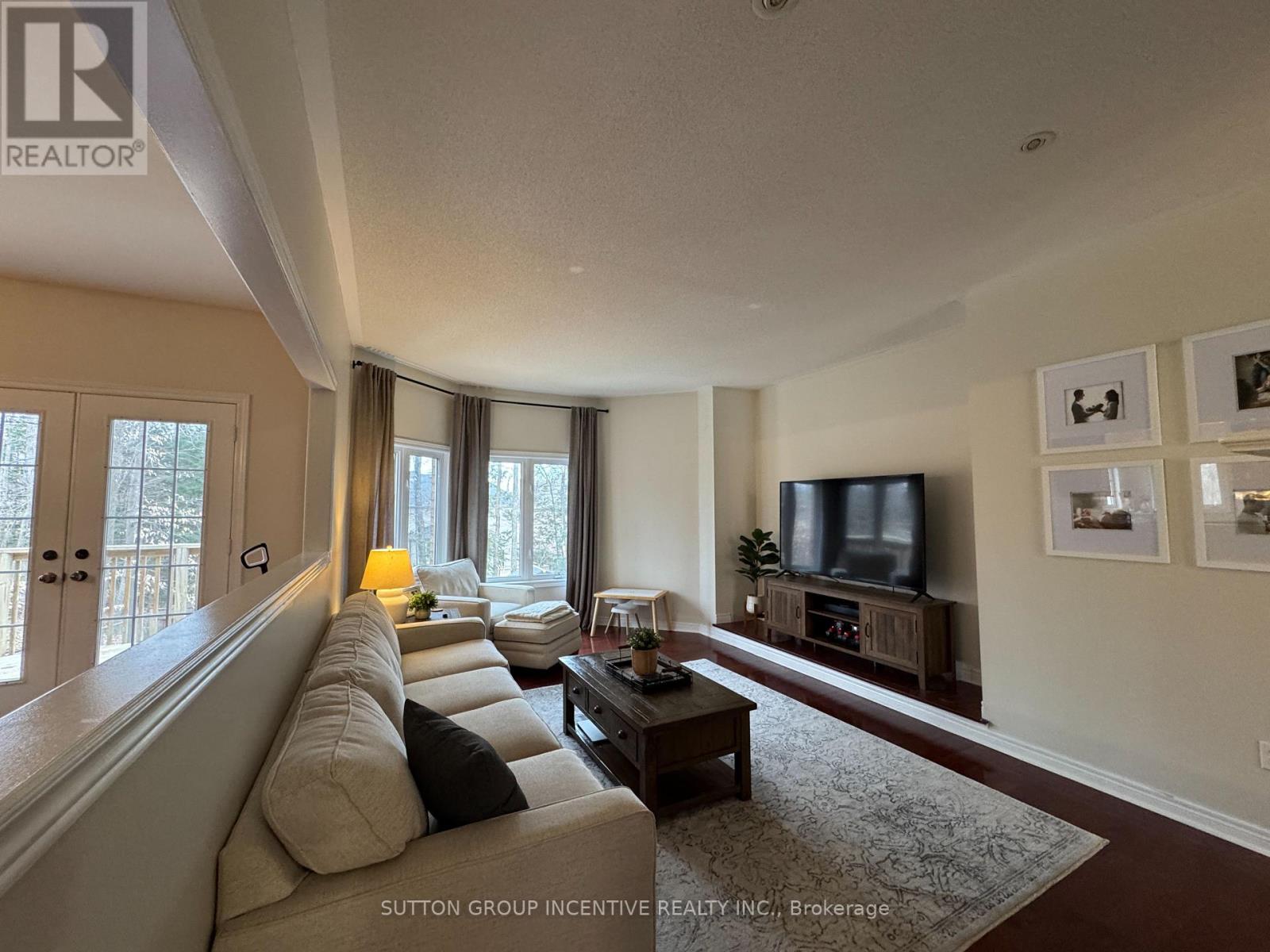 2 Camelot Square, Barrie, Ontario  L4M 0C2 - Photo 12 - S12090795