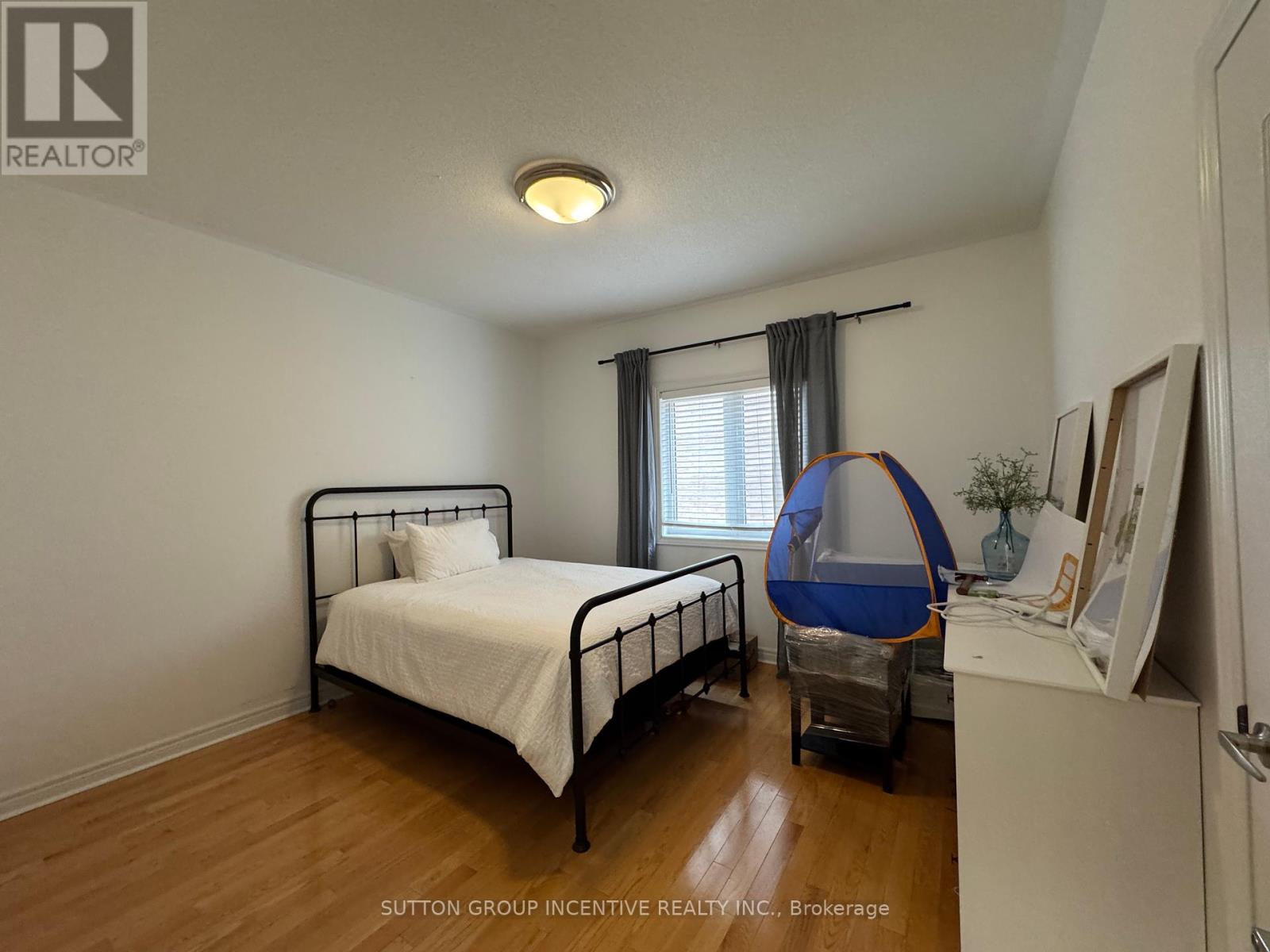 2 Camelot Square, Barrie, Ontario  L4M 0C2 - Photo 22 - S12090795