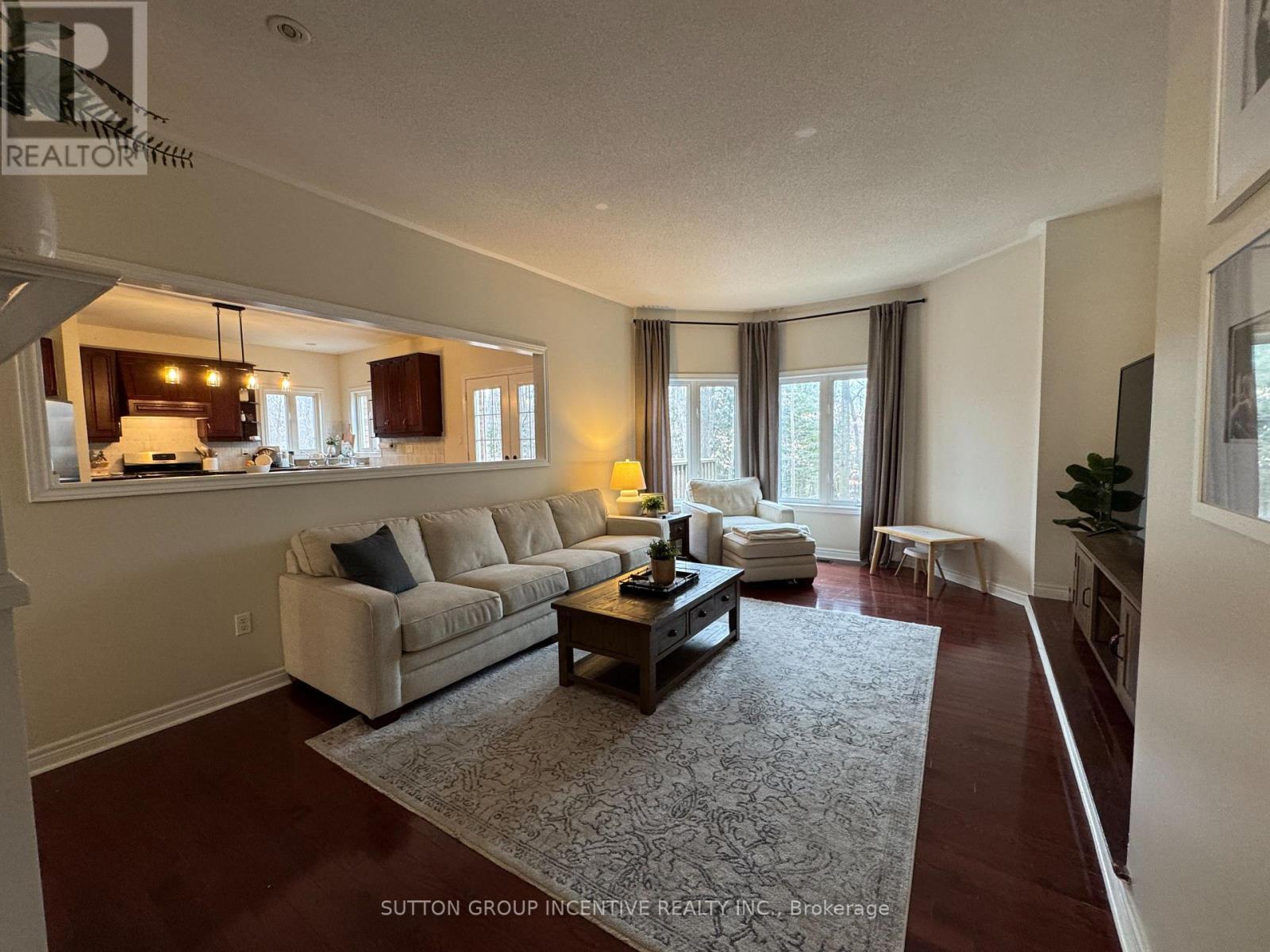 2 Camelot Square, Barrie, Ontario  L4M 0C2 - Photo 9 - S12090795