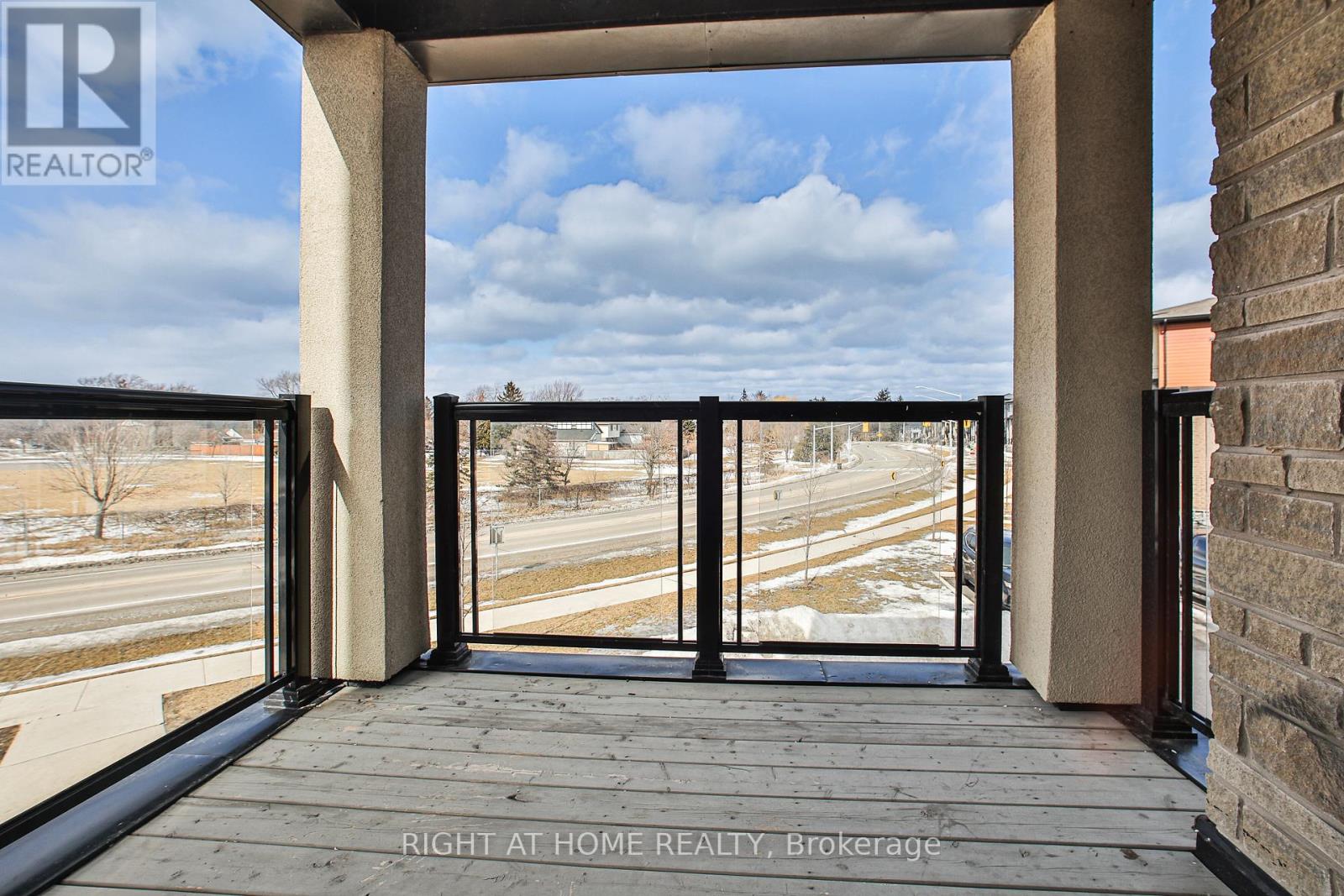 102 - 590 North Service Road, Hamilton, Ontario  L8E 0K5 - Photo 17 - X12090785
