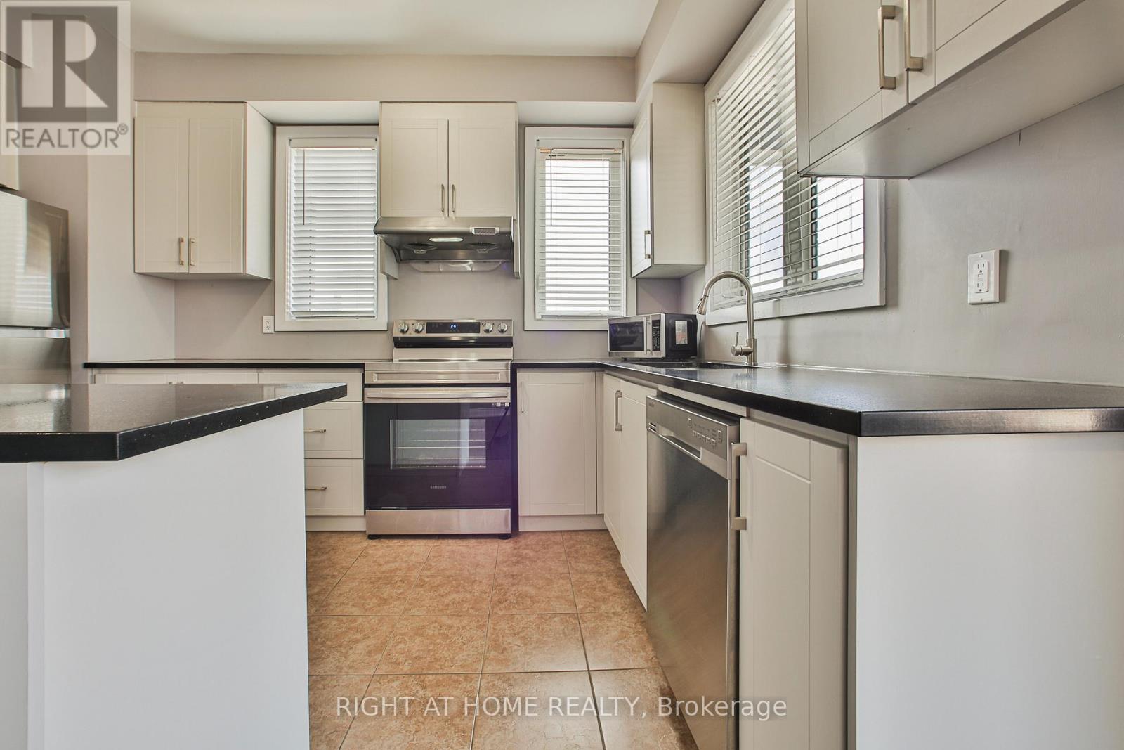 102 - 590 North Service Road, Hamilton, Ontario  L8E 0K5 - Photo 22 - X12090785
