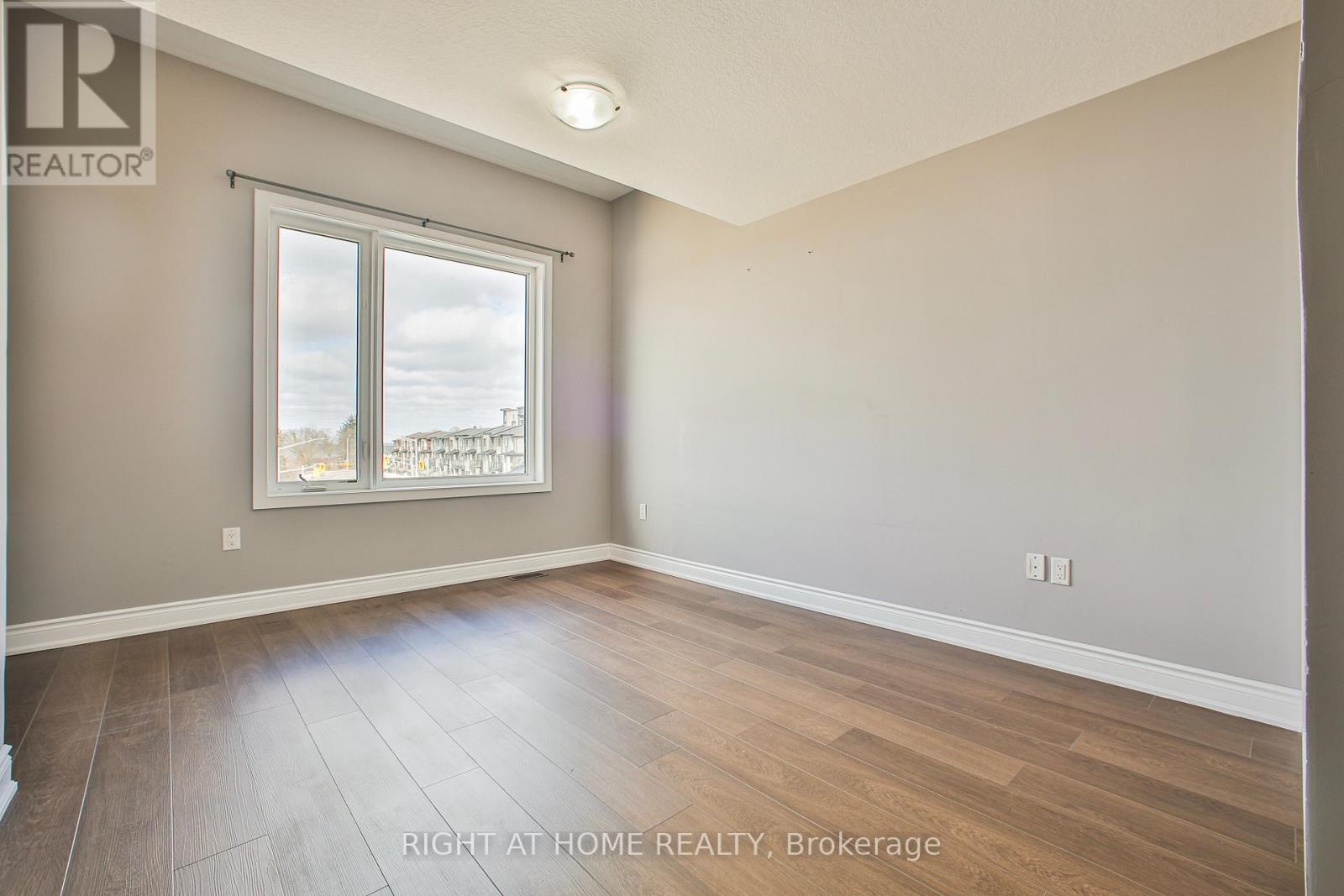 102 - 590 North Service Road, Hamilton, Ontario  L8E 0K5 - Photo 30 - X12090785