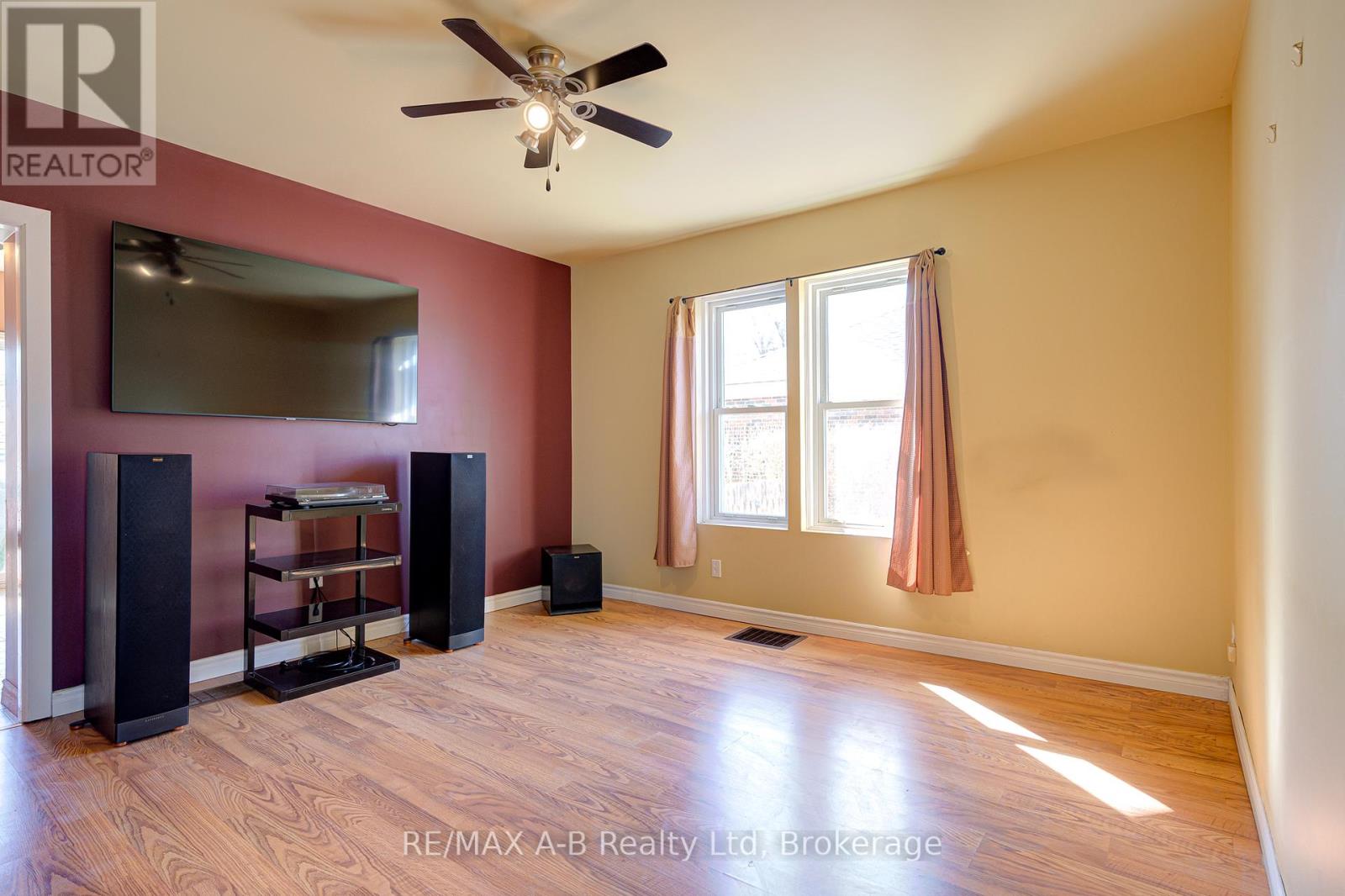 251 Hedley Street, Cambridge, Ontario  N3H 3X9 - Photo 12 - X12090802