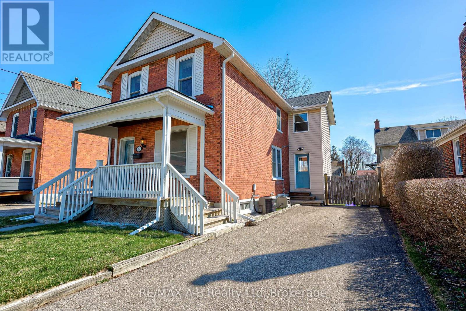 Property at 251 HEDLEY STREET image 3