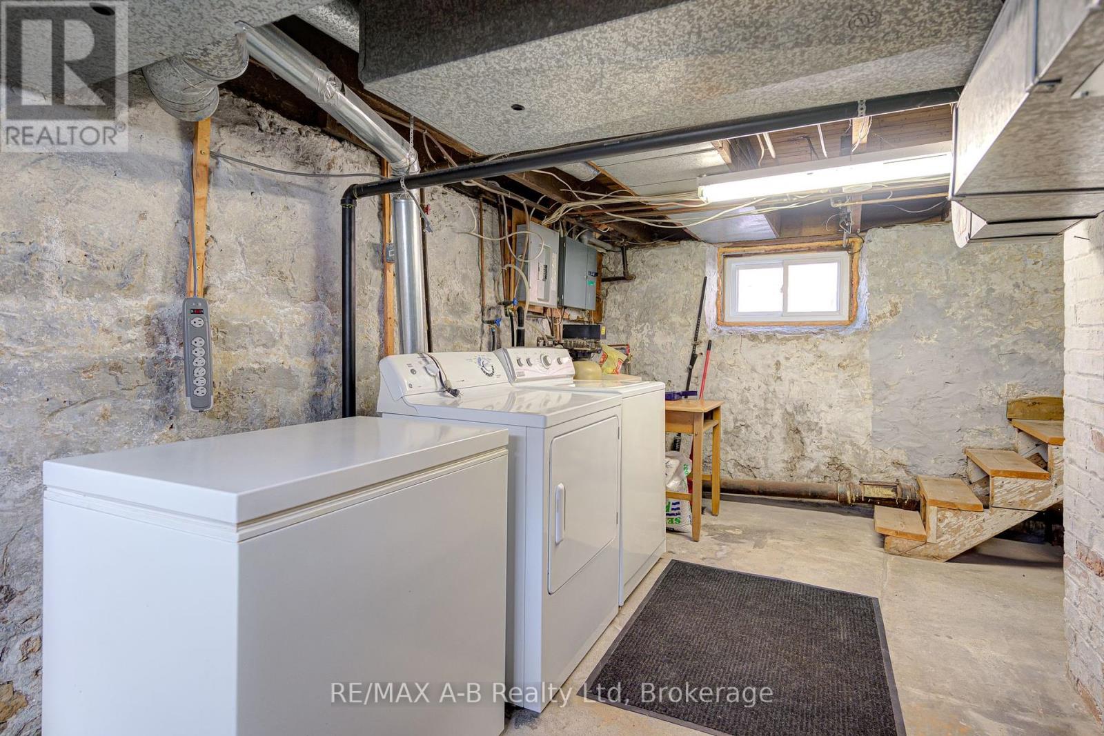 251 Hedley Street, Cambridge, Ontario  N3H 3X9 - Photo 37 - X12090802