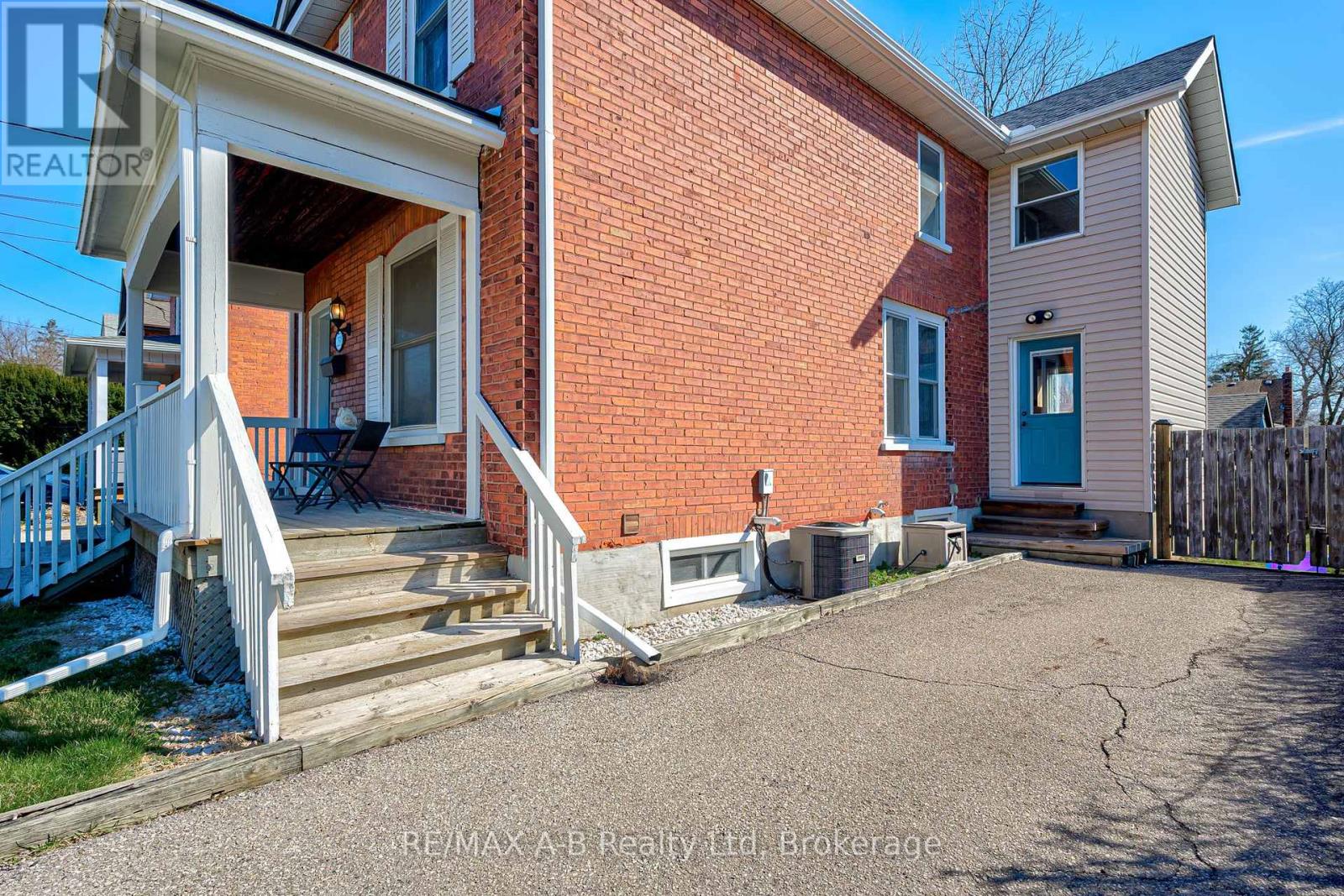 Property at 251 HEDLEY STREET image 4