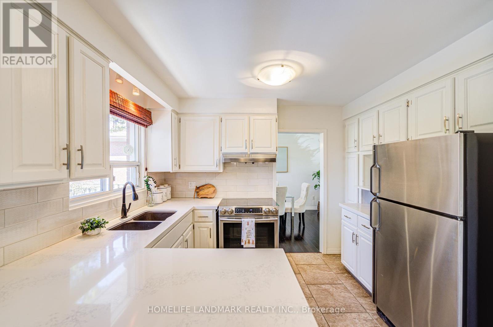 20 Goodview Road, Toronto, Ontario  M2J 2K5 - Photo 19 - C12090810