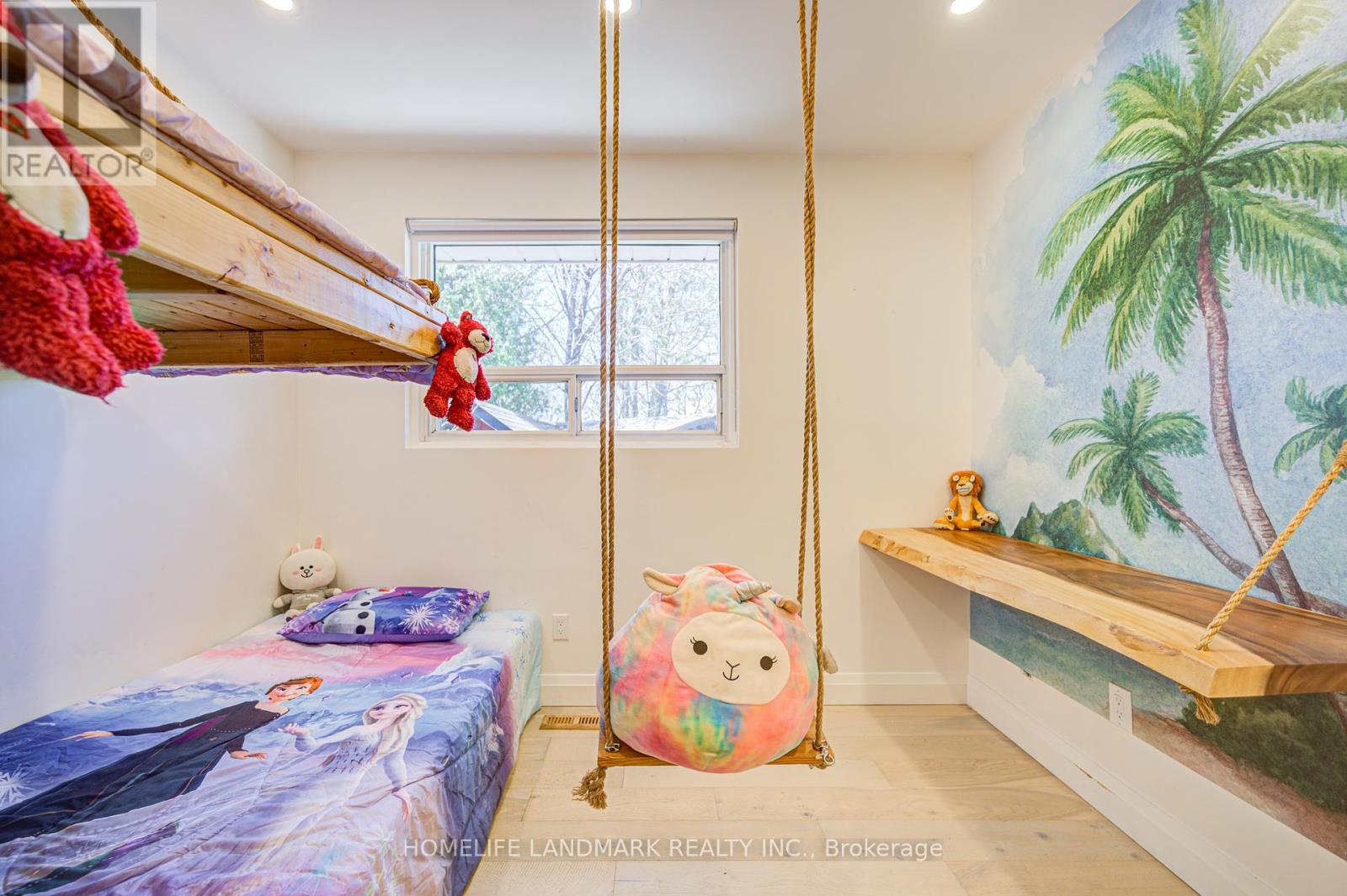 20 Goodview Road, Toronto, Ontario  M2J 2K5 - Photo 31 - C12090810