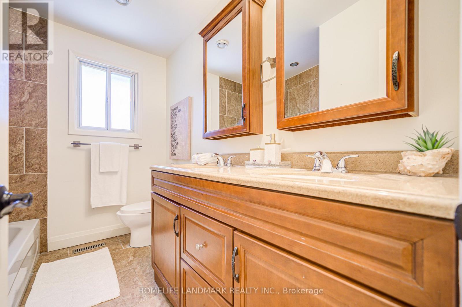 20 Goodview Road, Toronto, Ontario  M2J 2K5 - Photo 32 - C12090810