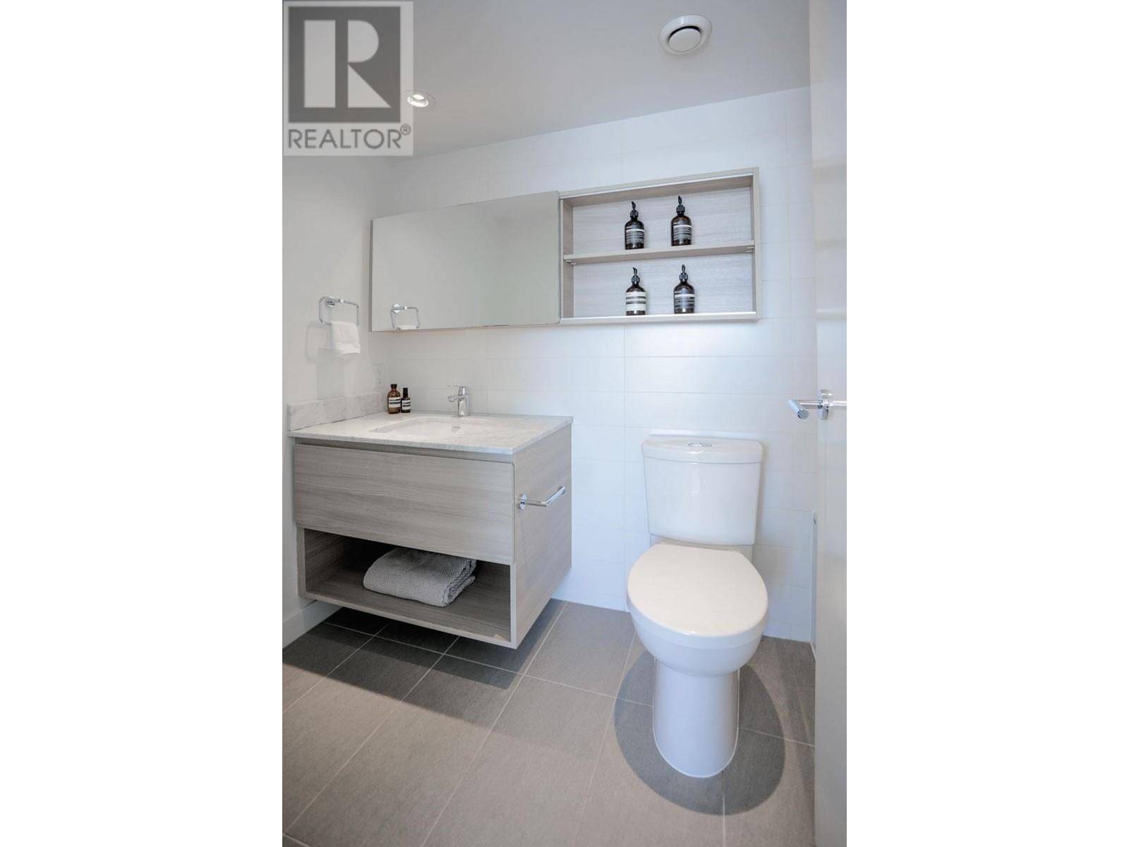 1211 988 Quayside Drive, New Westminster, British Columbia  V3M 0L5 - Photo 12 - R2991166