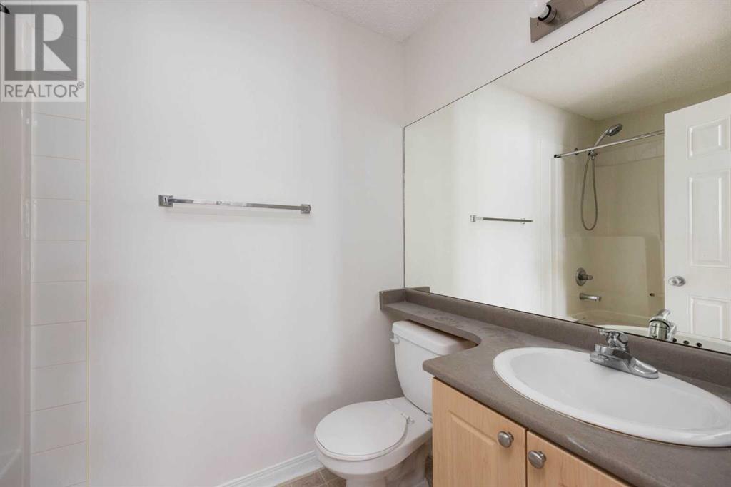117 Grizzly Bay, Fort Mcmurray, Alberta  T9K 2W1 - Photo 15 - A2213033