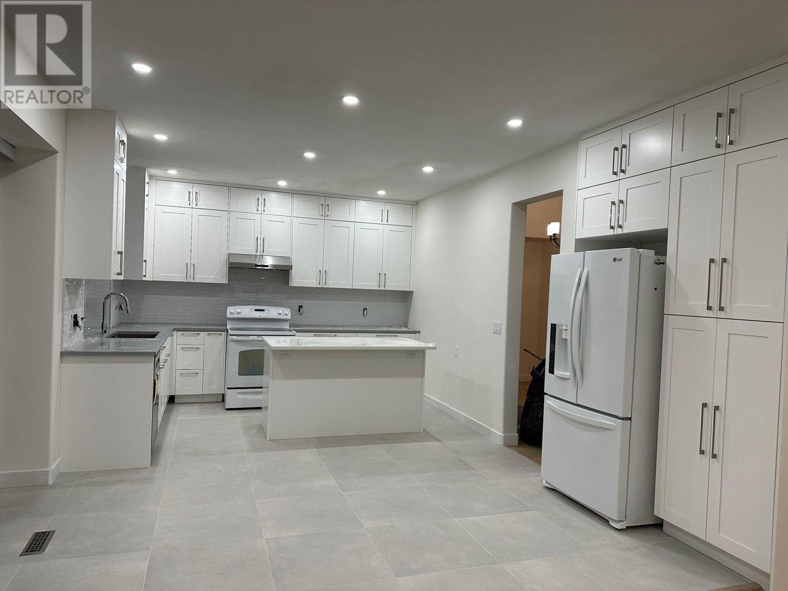 1482 Rhine Crescent, Port Coquitlam, British Columbia  V3B 7V9 - Photo 6 - R2990782