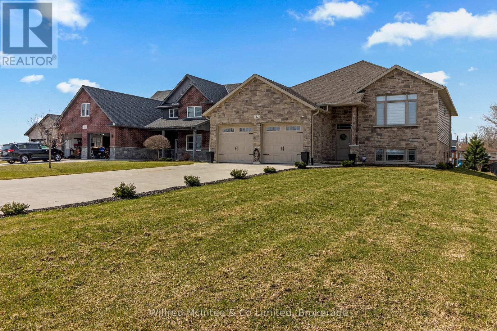 Property at 42 MILL STREET image 3