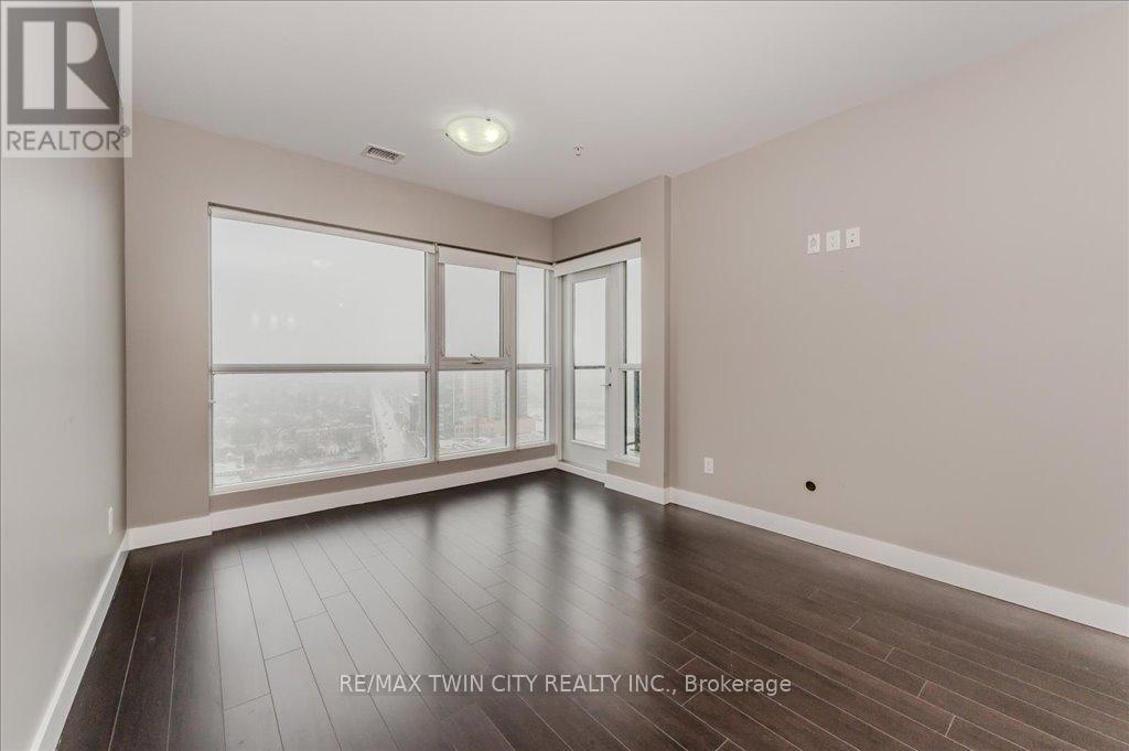 1707 - 1 Victoria Street S, Kitchener, Ontario  N2G 0B5 - Photo 6 - X12090837