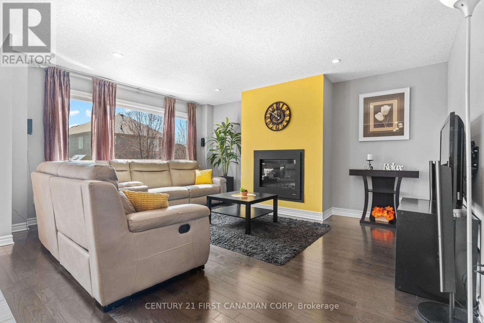 Photo 5 of 39 for 3306 Emilycarr Lane