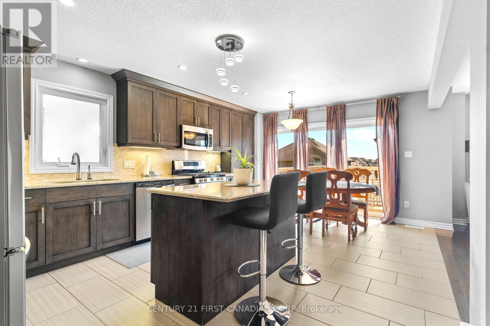 Photo 9 of 39 for 3306 Emilycarr Lane