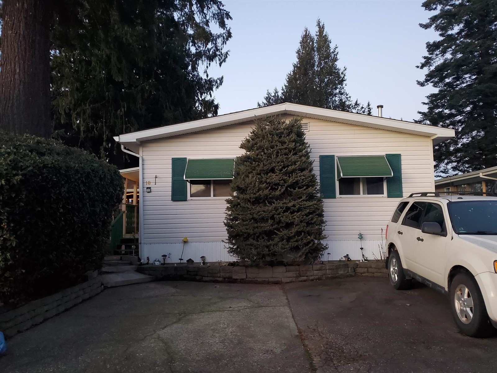 Property at 18 6338 VEDDER ROAD image 1