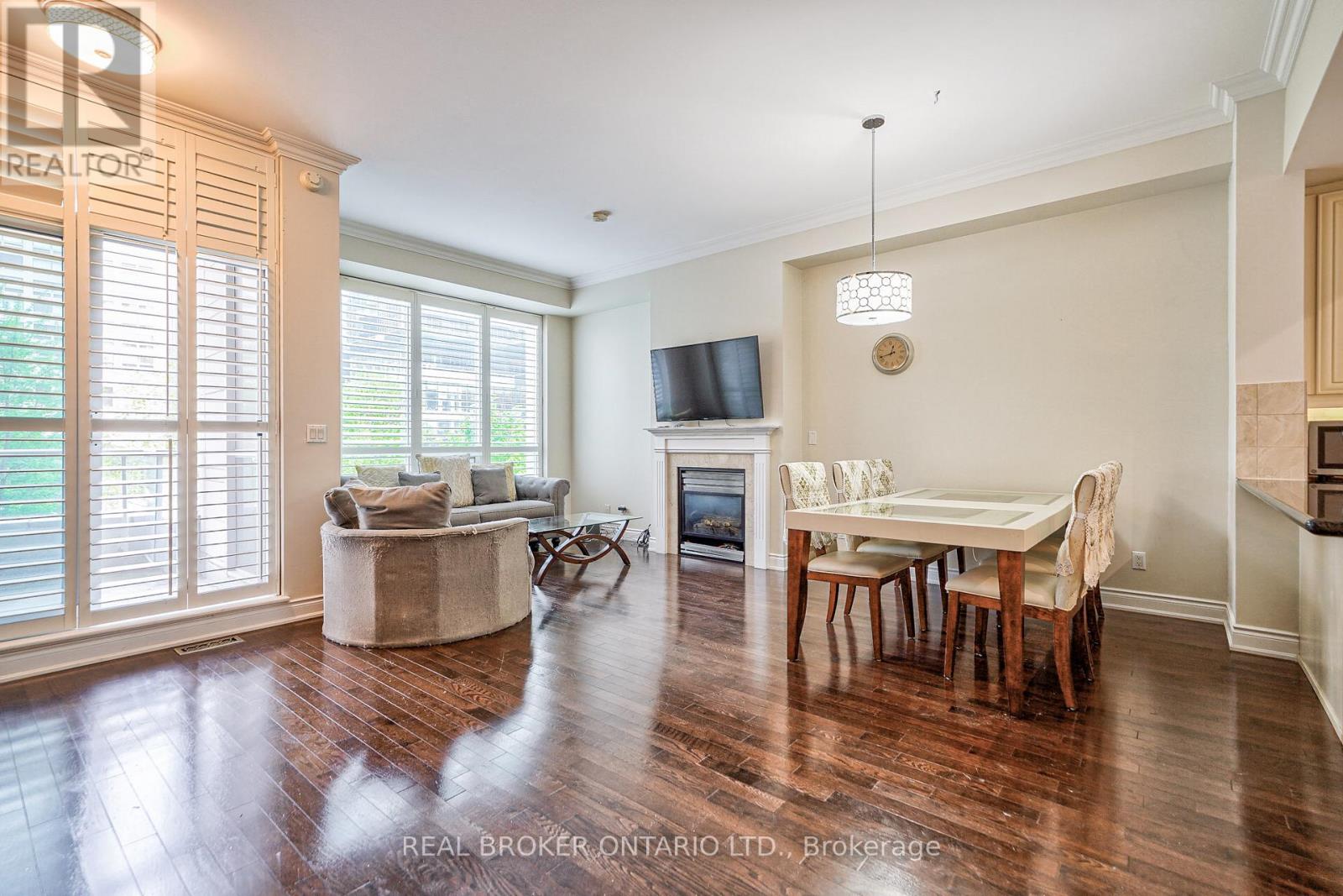 Th08 - 761 Bay Street, Toronto, Ontario  M5G 2R2 - Photo 11 - C12090862
