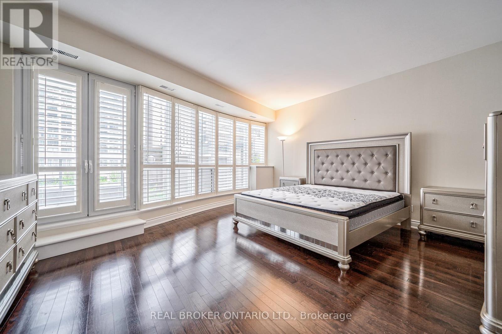 Th08 - 761 Bay Street, Toronto, Ontario  M5G 2R2 - Photo 28 - C12090862