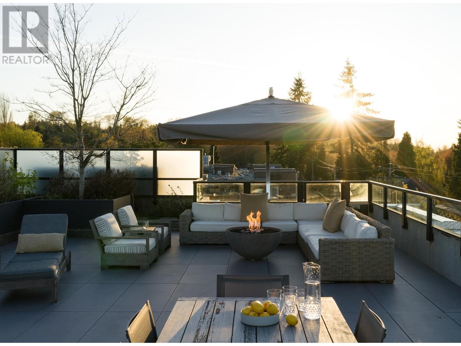 302 1981 HIGHBURY STREET, vancouver, British Columbia V6R0C2