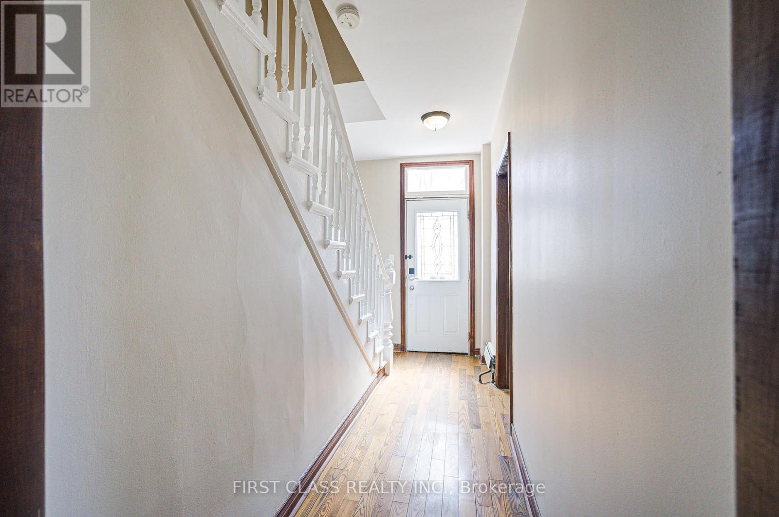 Property at 24 COLBORNE STREET W image 5