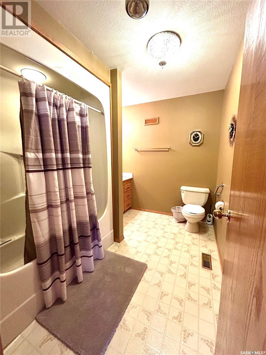 537 Fir Crescent, Carrot River, Saskatchewan  S0E 0L0 - Photo 12 - SK002939