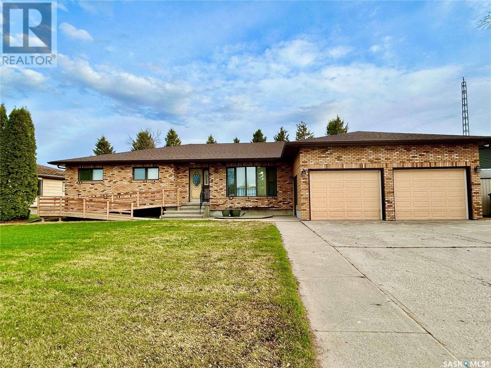 537 Fir Crescent, Carrot River, Saskatchewan  S0E 0L0 - Photo 2 - SK002939