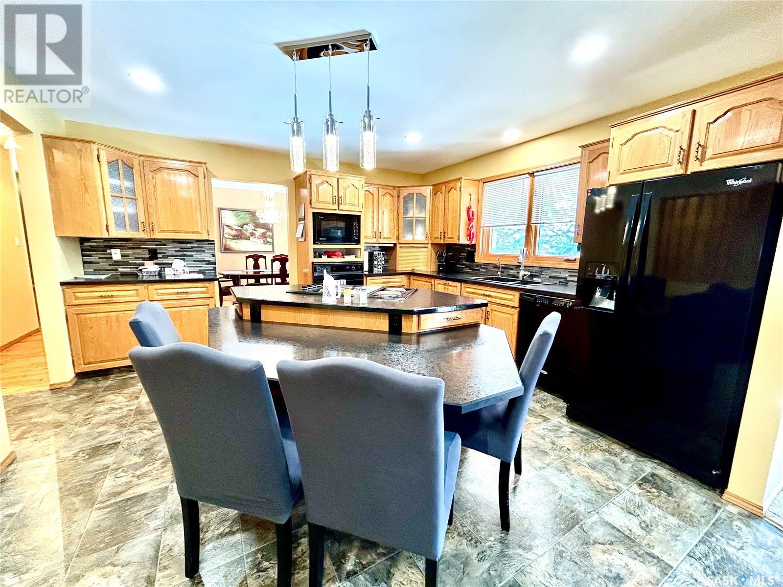 537 Fir Crescent, Carrot River, Saskatchewan  S0E 0L0 - Photo 4 - SK002939