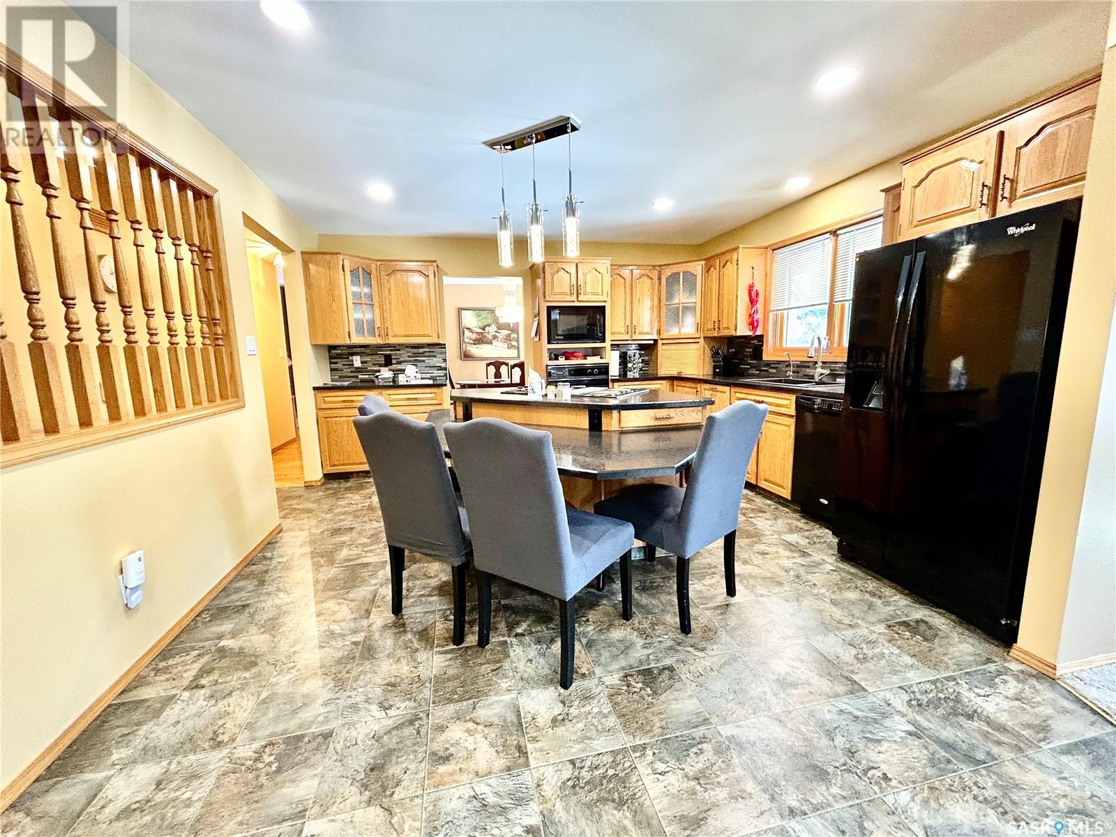 537 Fir Crescent, Carrot River, Saskatchewan  S0E 0L0 - Photo 3 - SK002939